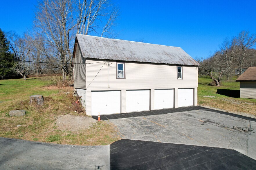 More Photos Of 263 Como Rd, Lake Como Specialty For Sale