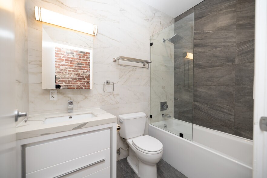 More Photos Of 1006-1008 Sutter St, San Francisco Storefront Retail Residential For Sale