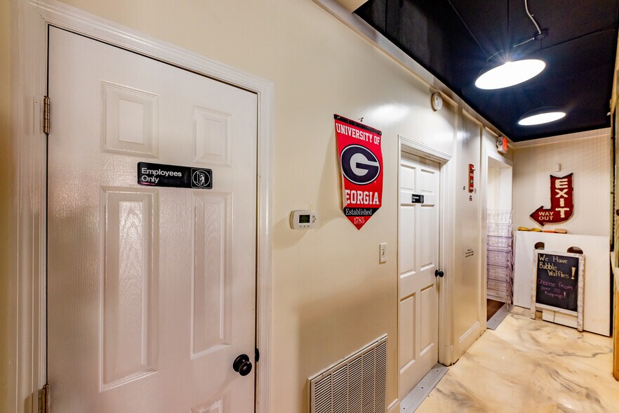 More Photos Of 106-108 N Church St, Thomaston Storefront For Sale