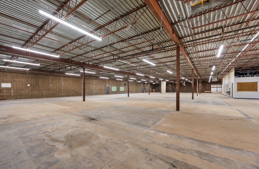 More Photos Of 1210 Hickory Chapel Rd, High Point Light Distribution For Lease