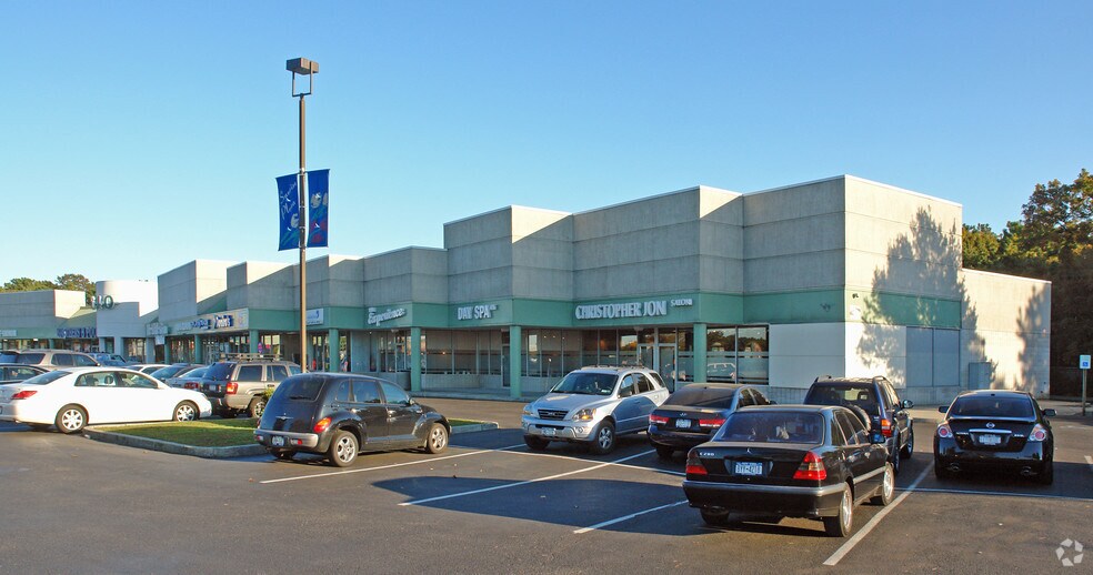 More Photos Of 5640 Sunrise Hwy, Sayville Unknown For Lease