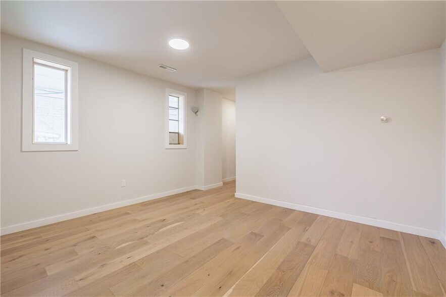 More Photos Of 83 S Main St, Canandaigua Office For Sale