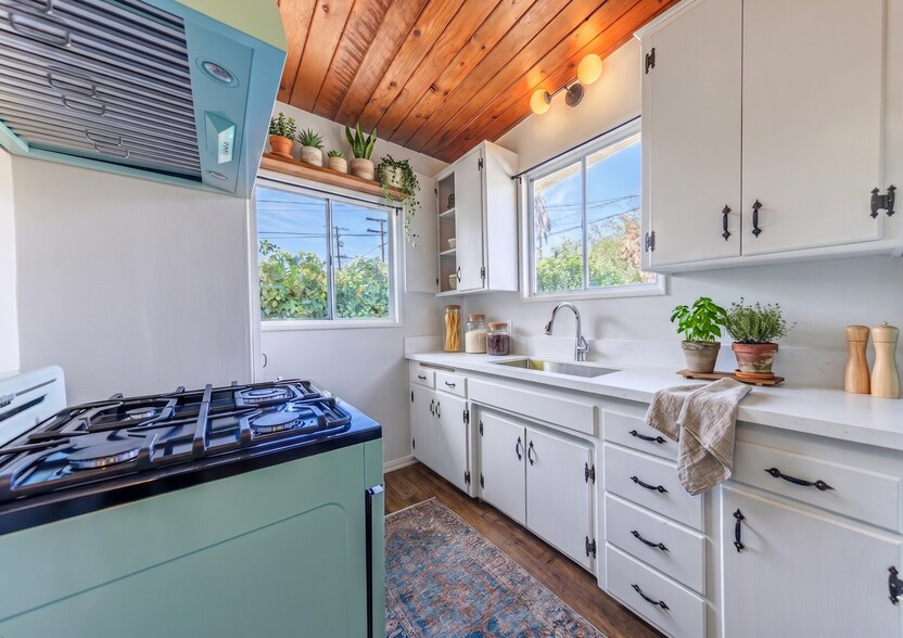 More Photos Of 5629 Cleon Ave, North Hollywood Multifamily For Sale