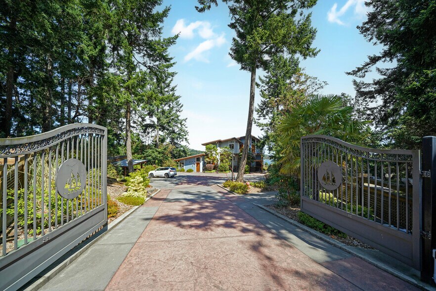 More Photos Of 118 Rainbow Rd, Salt Spring Island Land For Sale