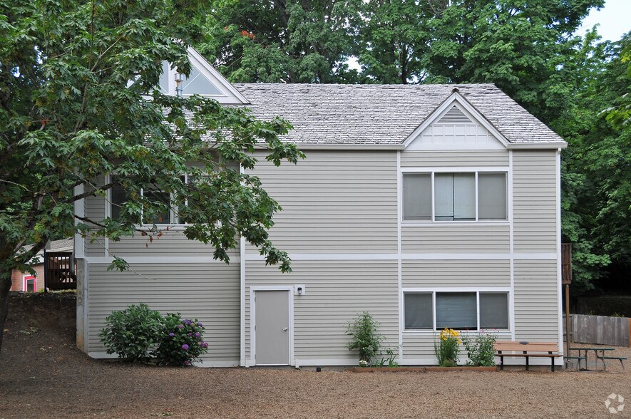 More Photos Of 2 Touchstone, Lake Oswego Schools For Lease