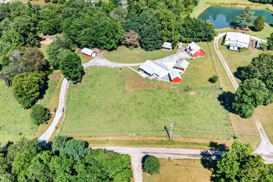 More Photos Of 105 Foothills Rd, Pikeville Multifamily For Sale