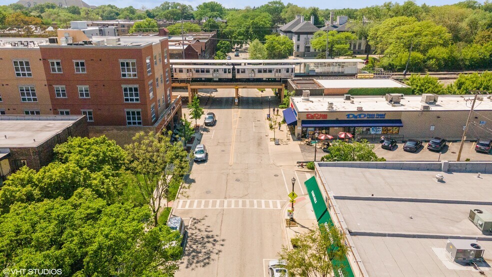 More Photos Of 813 Noyes St, Evanston Storefront Retail Office For Lease