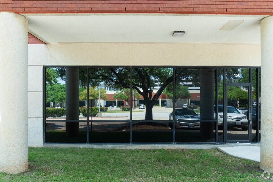 More Photos Of 2600 McHale Ct, Austin Unknown For Lease