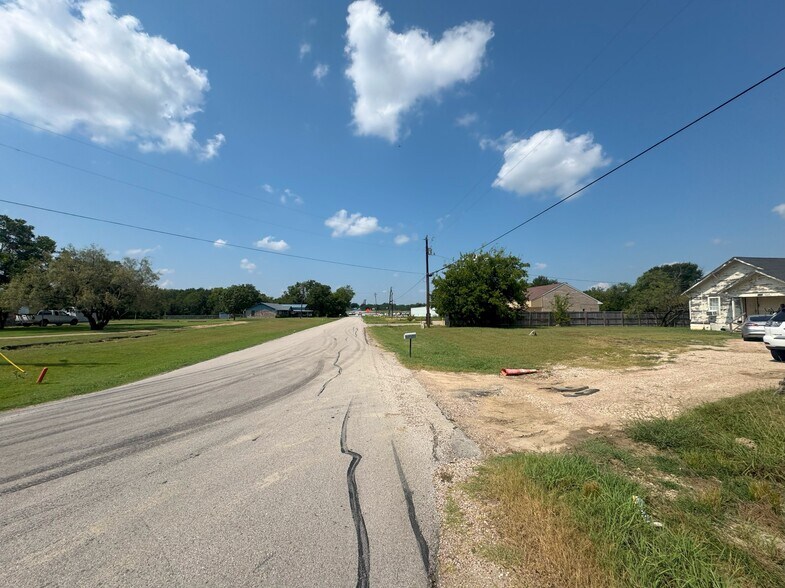 More Photos Of 5928 Fair Rd, Kaufman General Retail For Sale