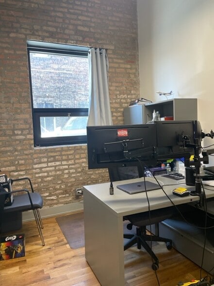 More Photos Of 2900-2902 W Chicago Ave, Chicago Warehouse For Sale