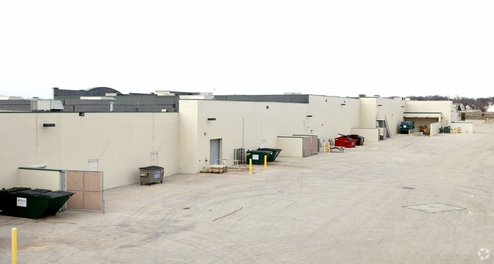 More Photos Of 2900 Deerfield Dr, Janesville General Retail For Lease