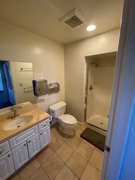 More Photos Of 1450-1496 Oddstad Dr, Redwood City Warehouse For Lease