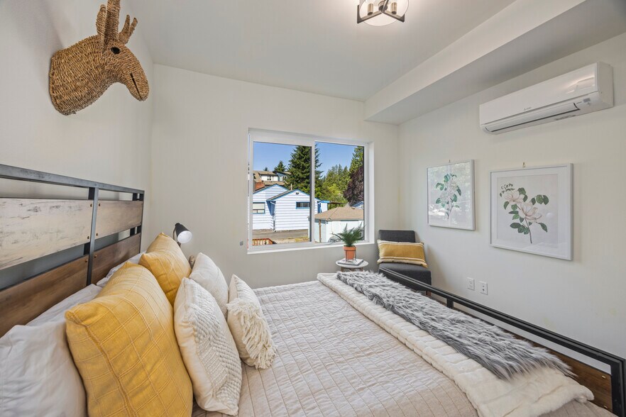 More Photos Of 2152 N 185th St, Shoreline Apartments For Sale