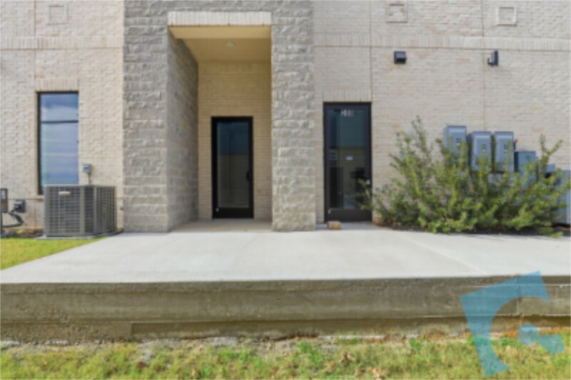 More Photos Of 9045 Mid Cities Blvd, North Richland Hills Medical For Lease