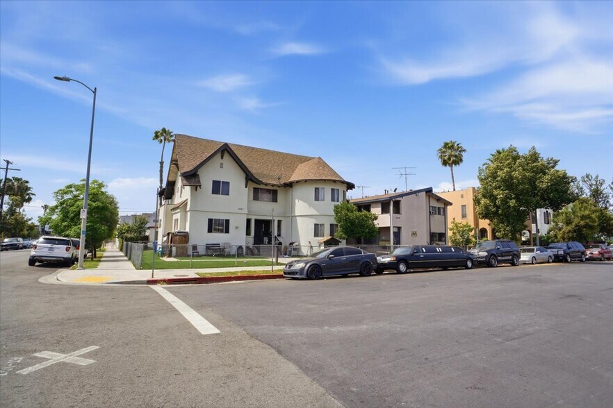 More Photos Of 117 N St Louis St, Los Angeles Multifamily For Sale