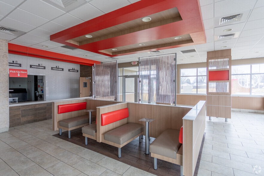 More Photos Of 60 S Broad St, Fairborn Fast Food For Sale
