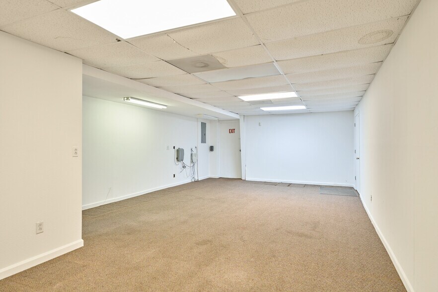 More Photos Of 182 S FM 356, Onalaska Office For Sale