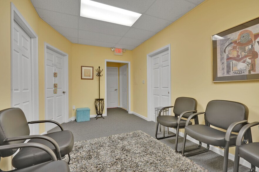 More Photos Of 1466 Hooper Ave, Toms River Medical For Lease