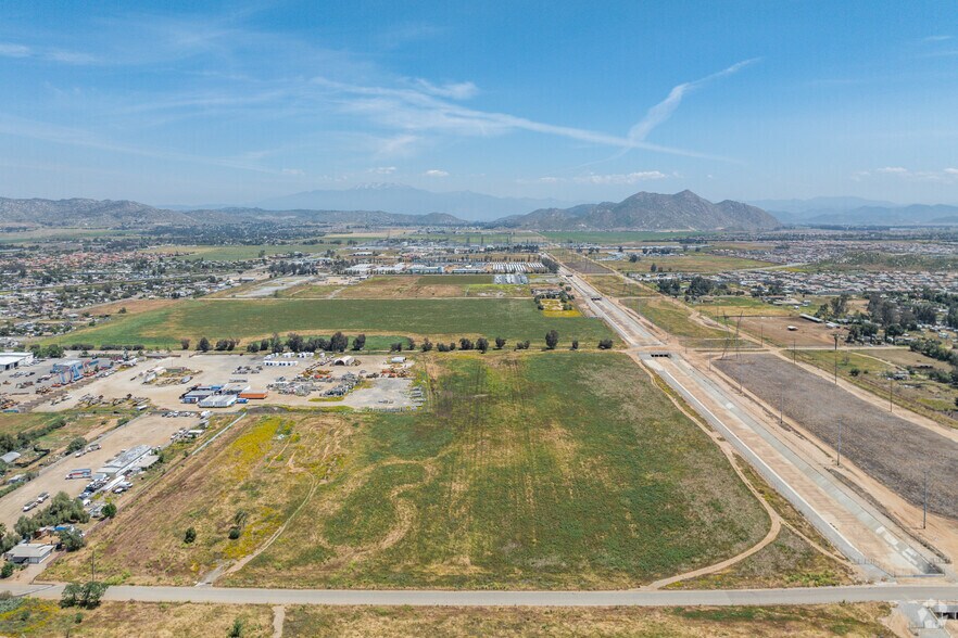 More Photos Of SWC of Ethanac Road and Sherman Road, Menifee Distribution For Lease