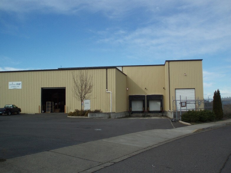 More Photos Of 20 Grimes St, Eugene Warehouse For Lease
