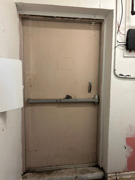 More Photos Of 10158 Niagara Falls Blvd, Niagara Falls Storefront Retail Office For Sale