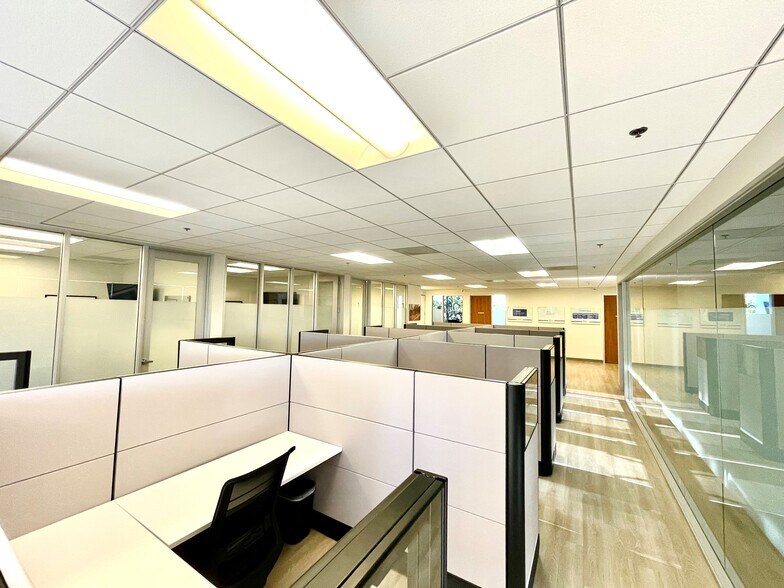 More Photos Of 16800 Aston St, Irvine Office For Lease