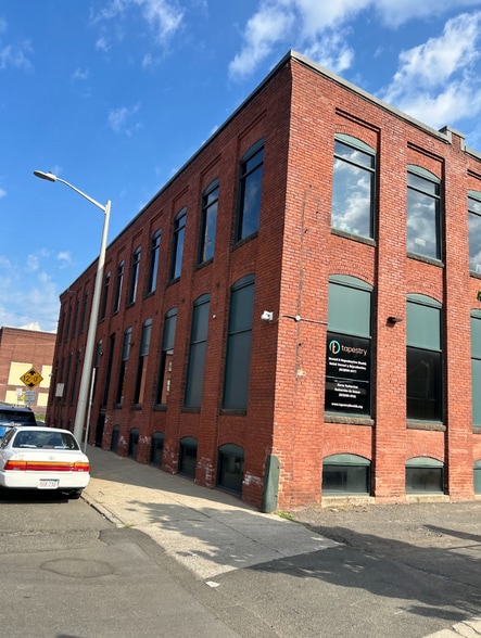 More Photos Of 306 Race St, Holyoke Medical For Lease