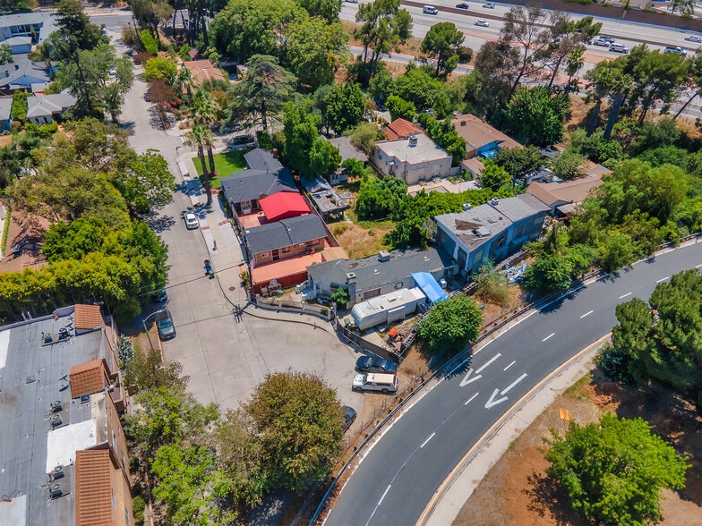 More Photos Of 4463 Bellflower Ave, West Toluca Lake Apartments For Sale