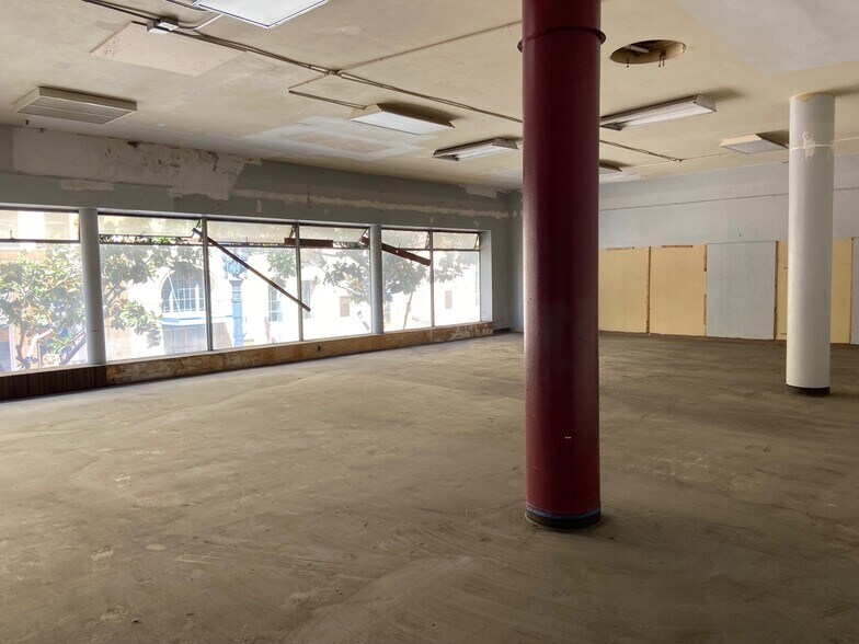 More Photos Of 505-523 Broadway, San Diego Storefront For Lease