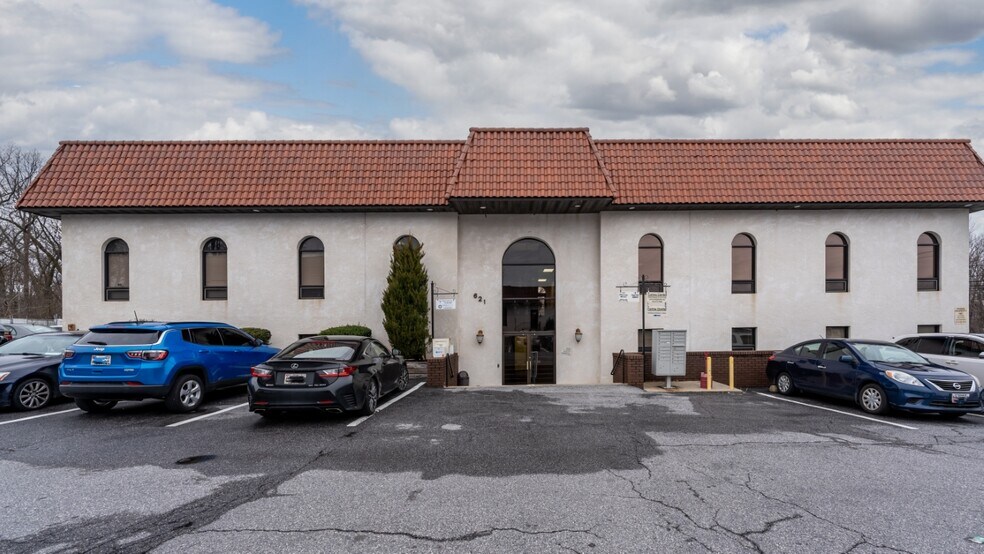 More Photos Of 621 Stemmers Run Rd, Essex Medical For Lease