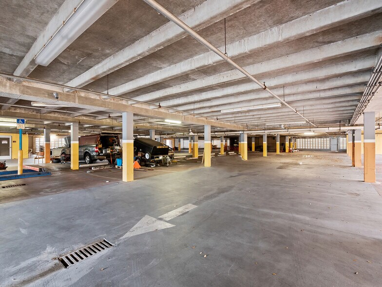 More Photos Of 1299 E Oakland Park Blvd, Oakland Park Office For Sale