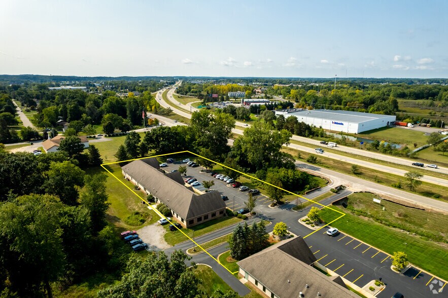 More Photos Of 1100 Torrey Rd, Fenton Medical For Lease