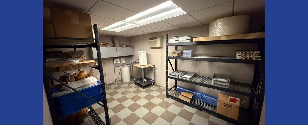 More Photos Of 16959 Munn Rd, Chagrin Falls Warehouse For Sale