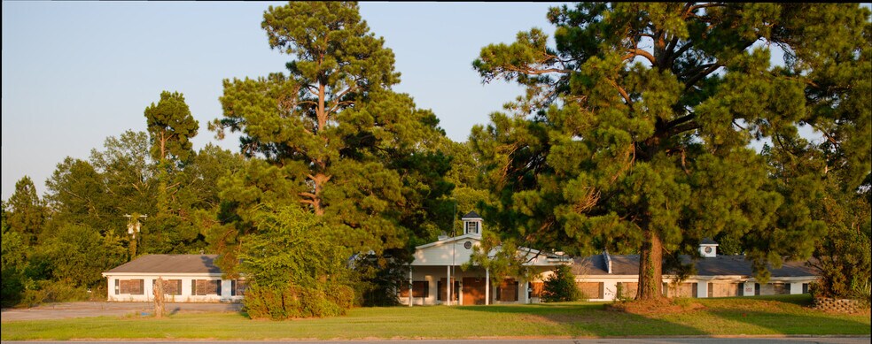 More Photos Of 1712 N Timberland Dr, Lufkin Continuing Care Retirement Community For Sale