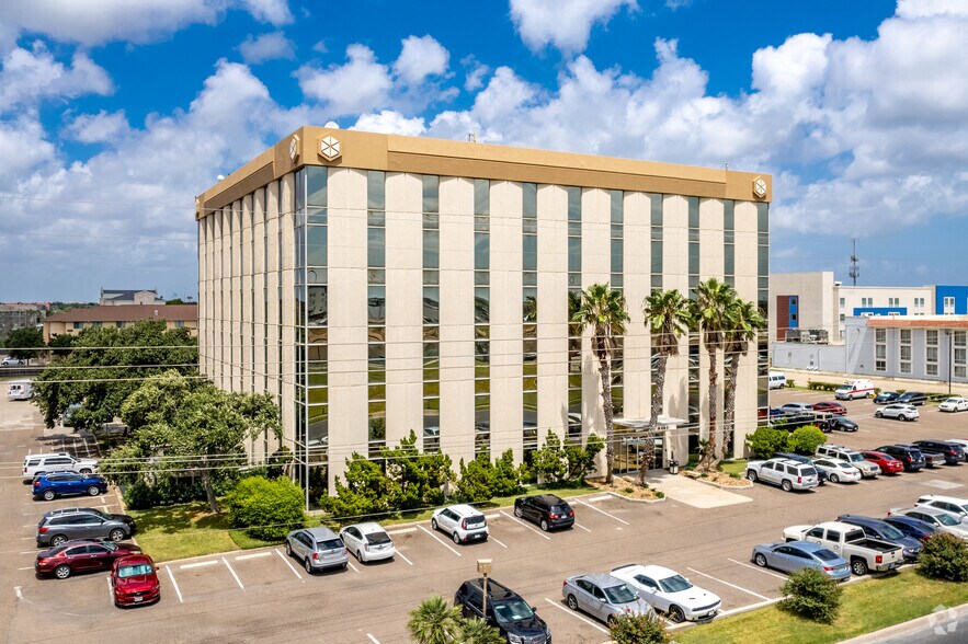 More Photos Of 5151 Flynn Pky, Corpus Christi Medical For Lease