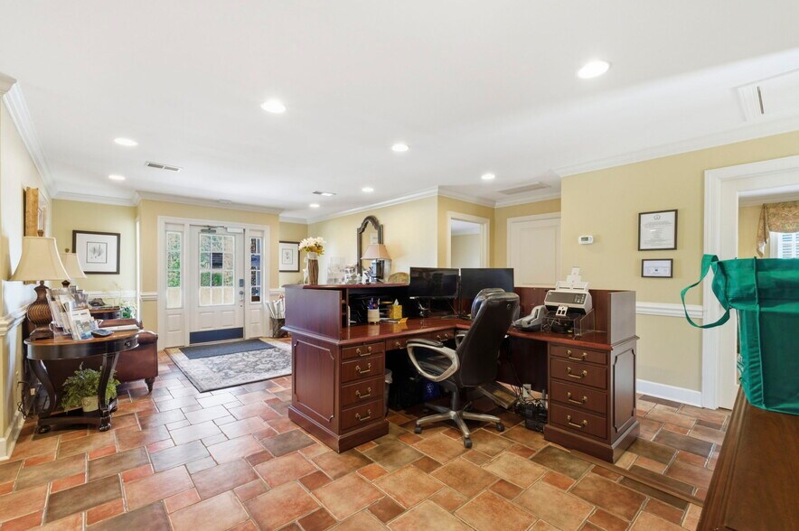 More Photos Of GA Hwy 136, LaFayette Bank For Sale