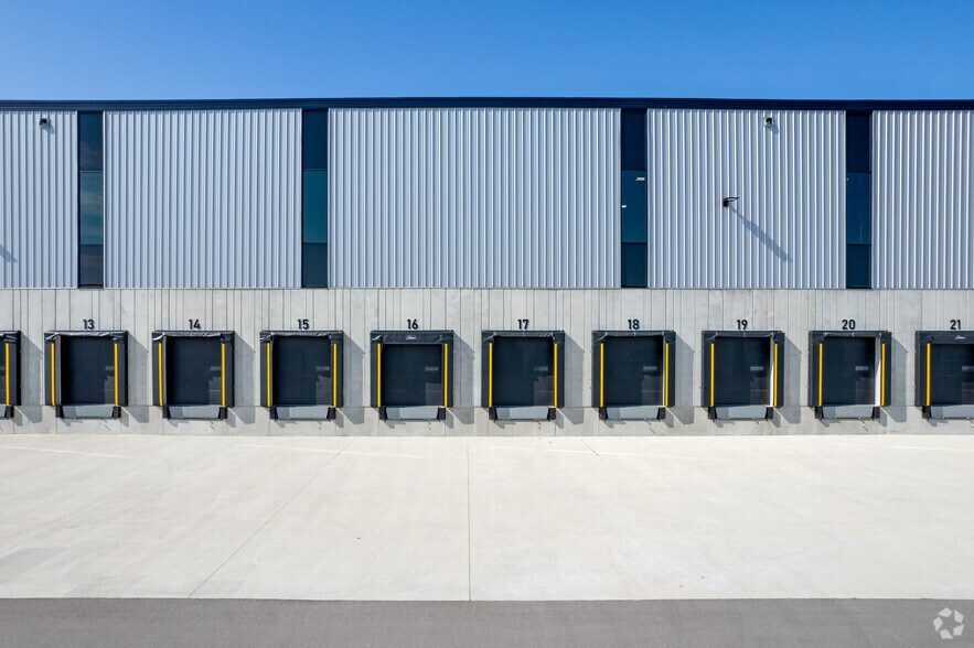 More Photos Of 10725 Louis St. Laurent Av, Milton Unknown For Lease