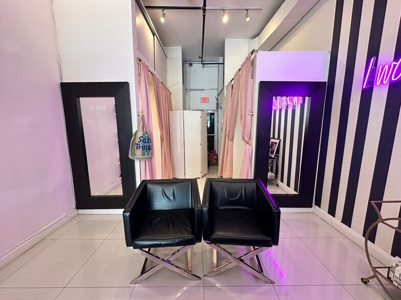 More Photos Of 1708 Alton Rd, Miami Beach Storefront For Lease