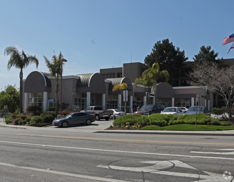 Primary Photo Of 2540-2548 E Vineyard Ave, Oxnard Unknown For Lease