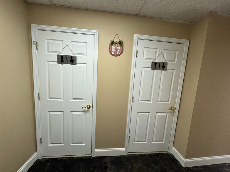 More Photos Of 101-103 4th St N, Oneonta Office For Lease
