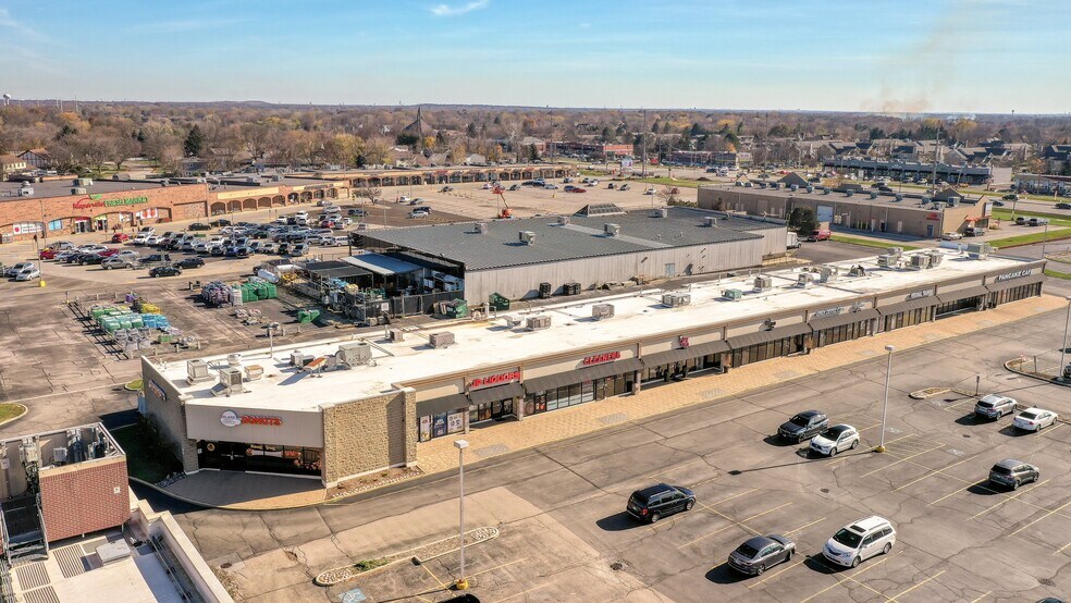 More Photos Of 1292 S Rickert Dr, Naperville Unknown For Lease