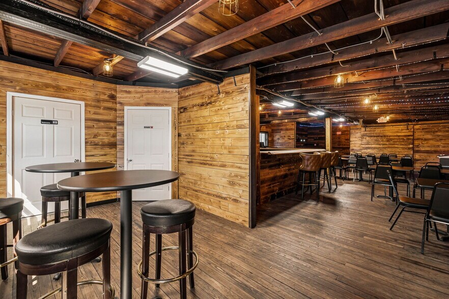 More Photos Of 316 N Main St, Columbia Storefront Retail Office For Sale