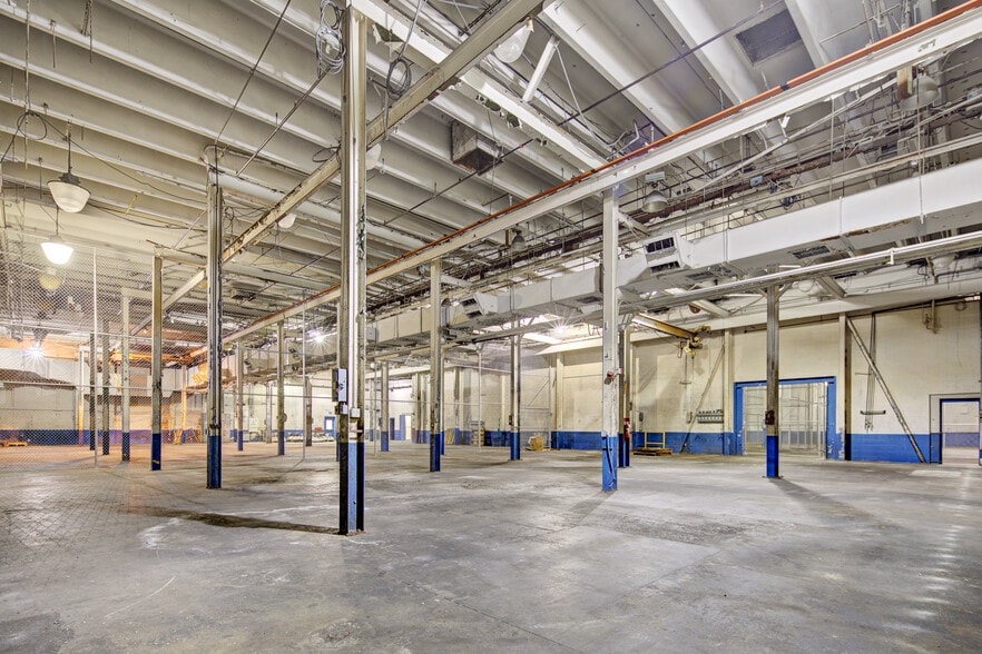 More Photos Of 3036 Gillespie St, Fayetteville Manufacturing For Lease