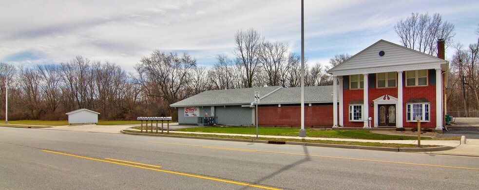 More Photos Of 2701 W 45th Ave, Gary Light Distribution For Lease