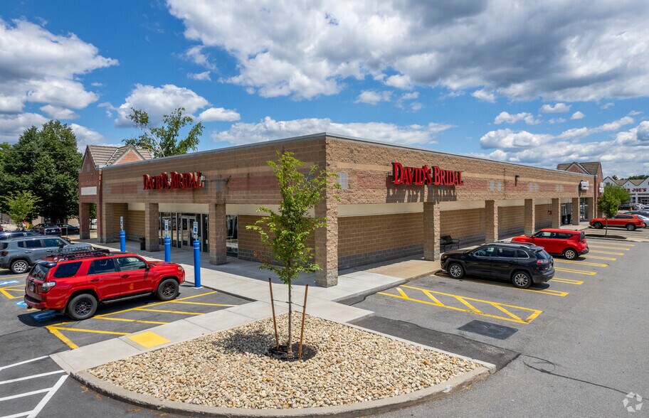 More Photos Of Daniel Webster Hwy & Danf Rd @ Daniel Webster Hwy. & Danfort Rd., Nashua Unknown For Lease