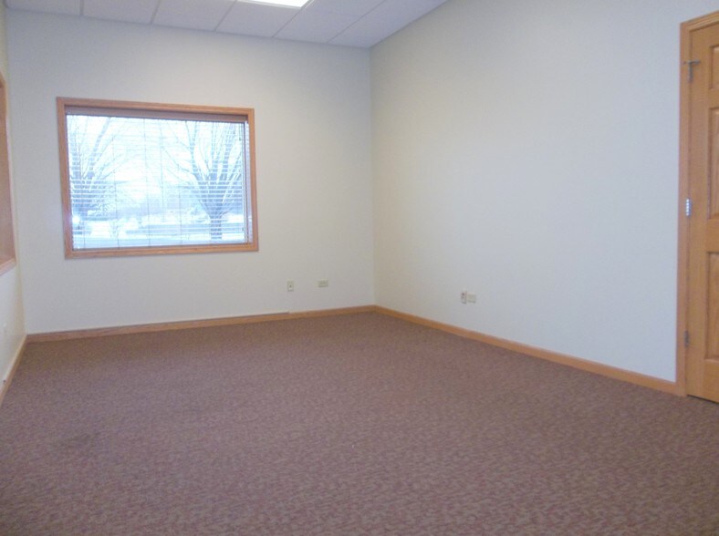 More Photos Of 9200 W 191st St, Mokena Office For Lease