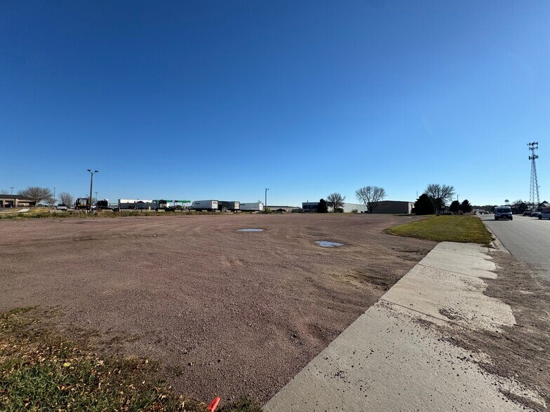 More Photos Of 1015 N 9th Ave, Brandon Industrial For Lease