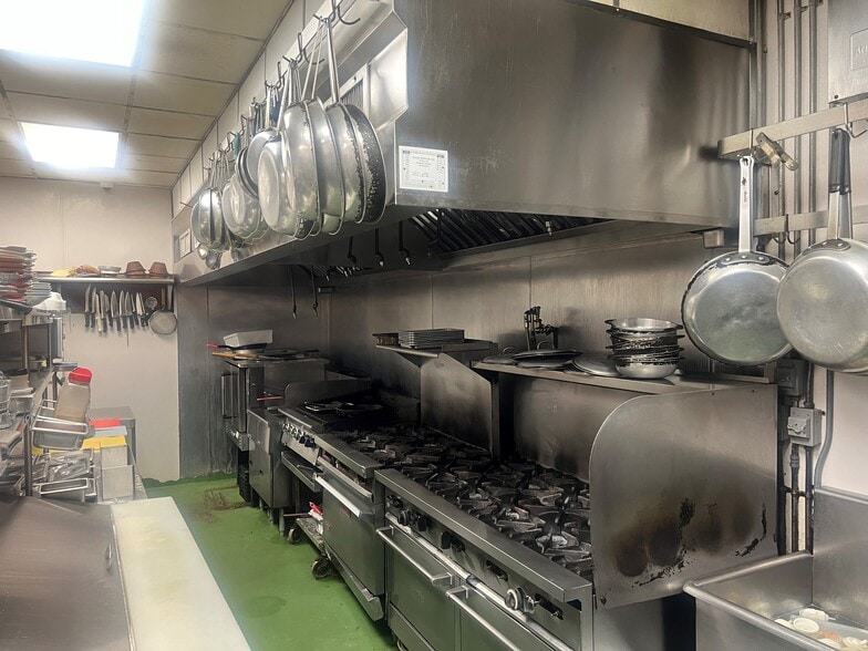 More Photos Of 214-216 Columbus Ave, Pawtucket Restaurant For Sale