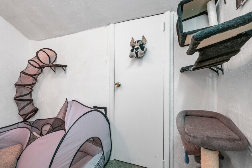 More Photos Of 873 W Lombard St, Baltimore Multifamily For Sale