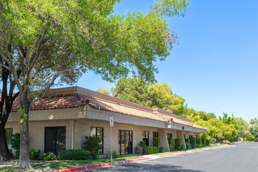 More Photos Of 500 S Rancho Dr, Las Vegas Loft Creative Space For Lease